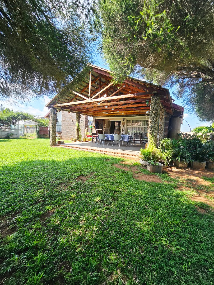 4 Bedroom Property for Sale in Stilfontein Ext 4 North West